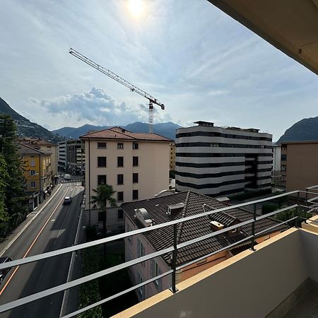 Deluxe Central Apartment - Free Parking Lugano Kültér fotó